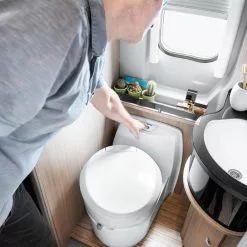 Thetford C223CS Caravan & Motorhome Cassette Toilet 8 Thetford C223CS Caravan & Motorhome Cassette Toilet -Kitchen And Bathroom Equip Shop C223cs 1 10258.1574098298